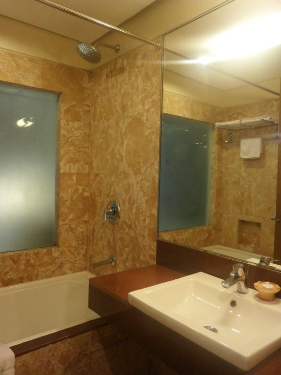 Crown Regency Beach Resort 3* фотосуреті