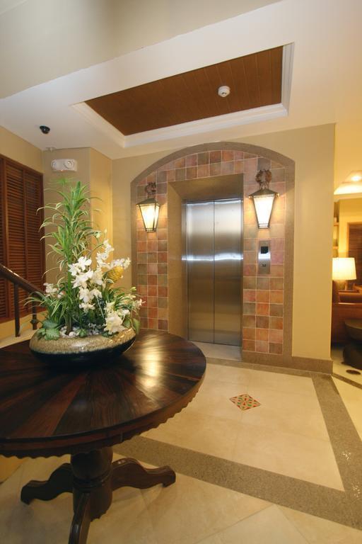 Crown Regency Prince Resort 3* суреті
