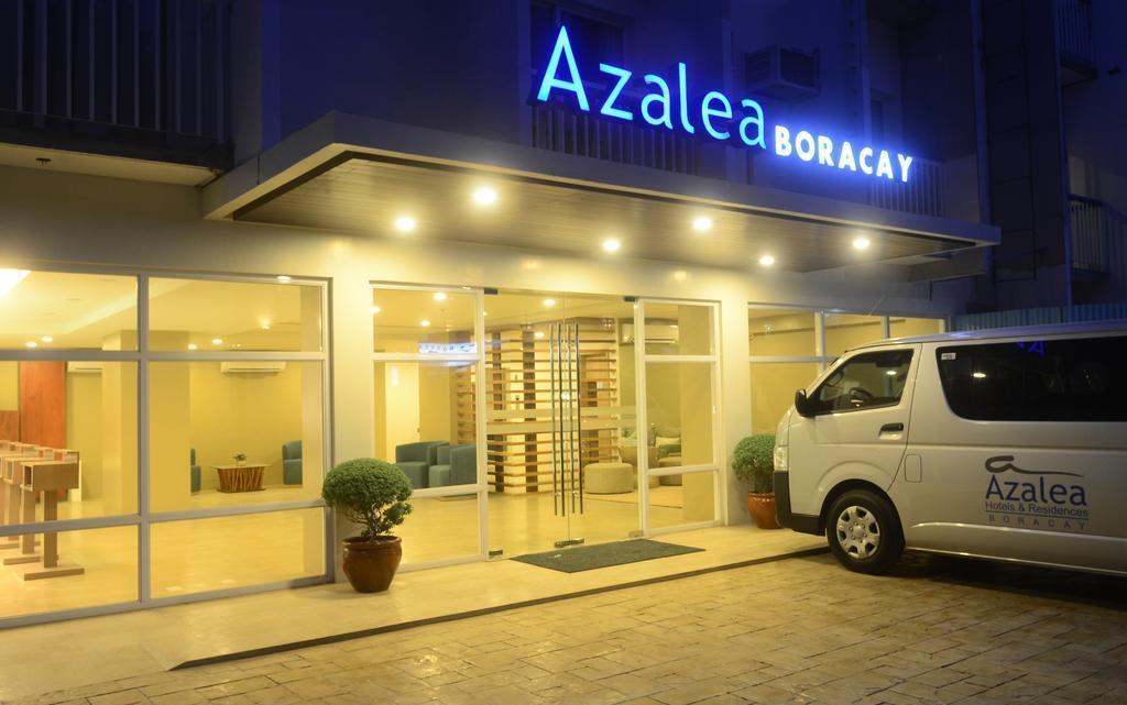 Отель Azalea Hotels & Residences Boracay 4*