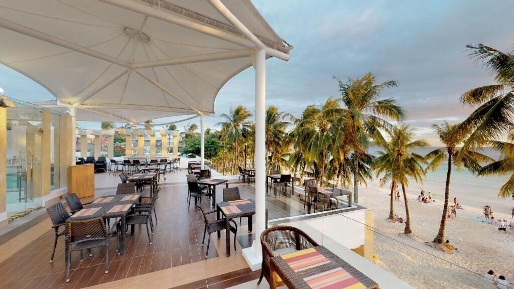 Картинка The District Boracay 4*