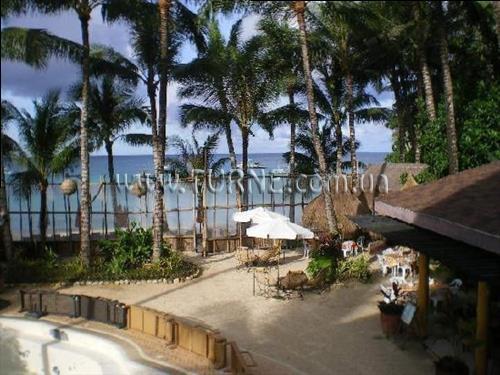 Отель Microtel Inn And Suites Boracay 3*