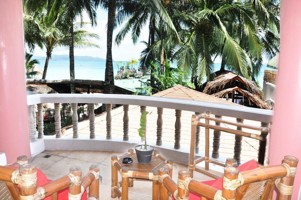 Отель Nigi Nigi Too Beach Resort 3*