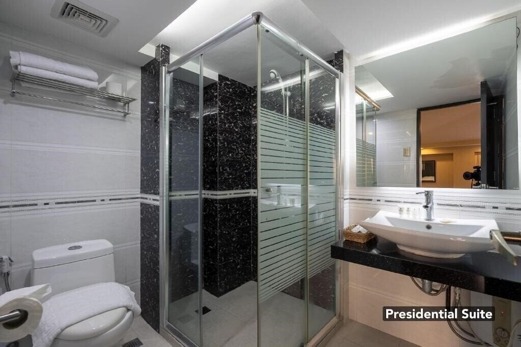 Orchid Garden Suites 3* фотосуреті