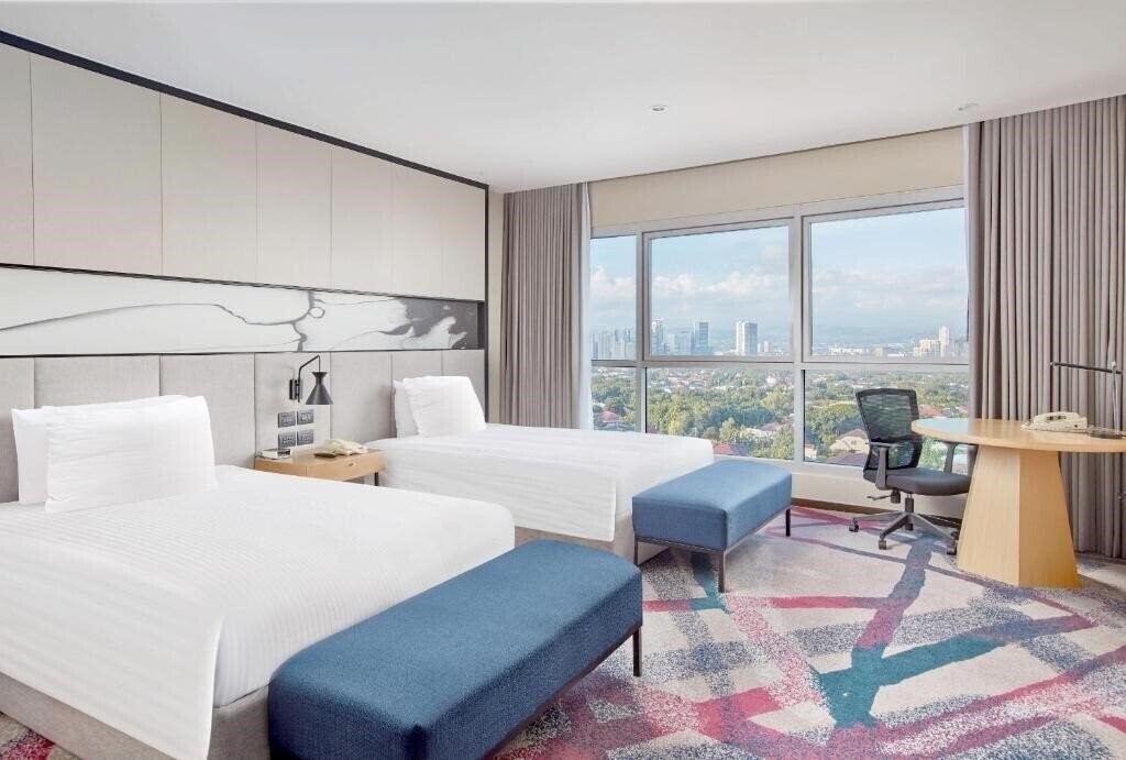 Crowne Plaza Galleria 5* суреті