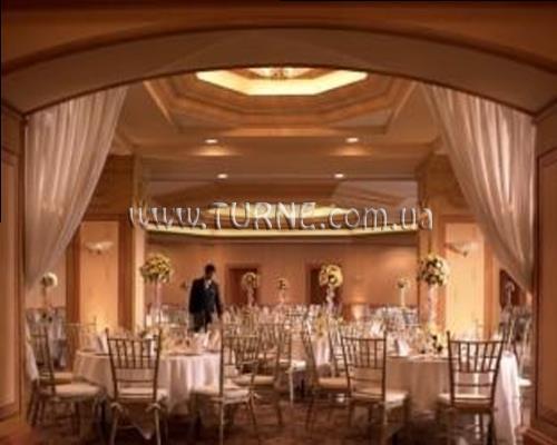 Traders Hotel Manila 4* суреті