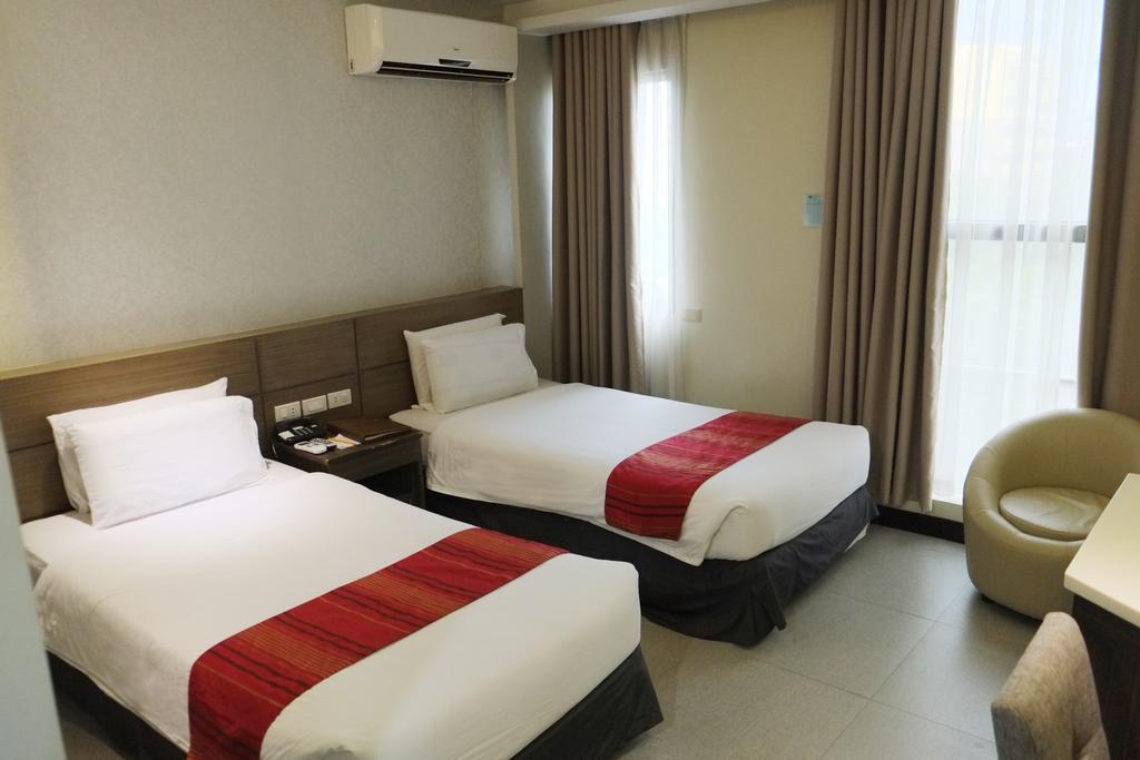 Castle Peak Hotel 3* фотосуреті