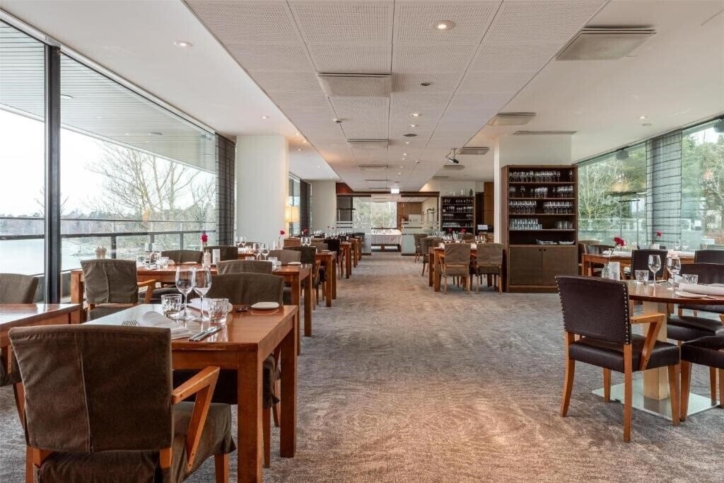 Hilton Helsinki Kalastajatorppa 4* суреті