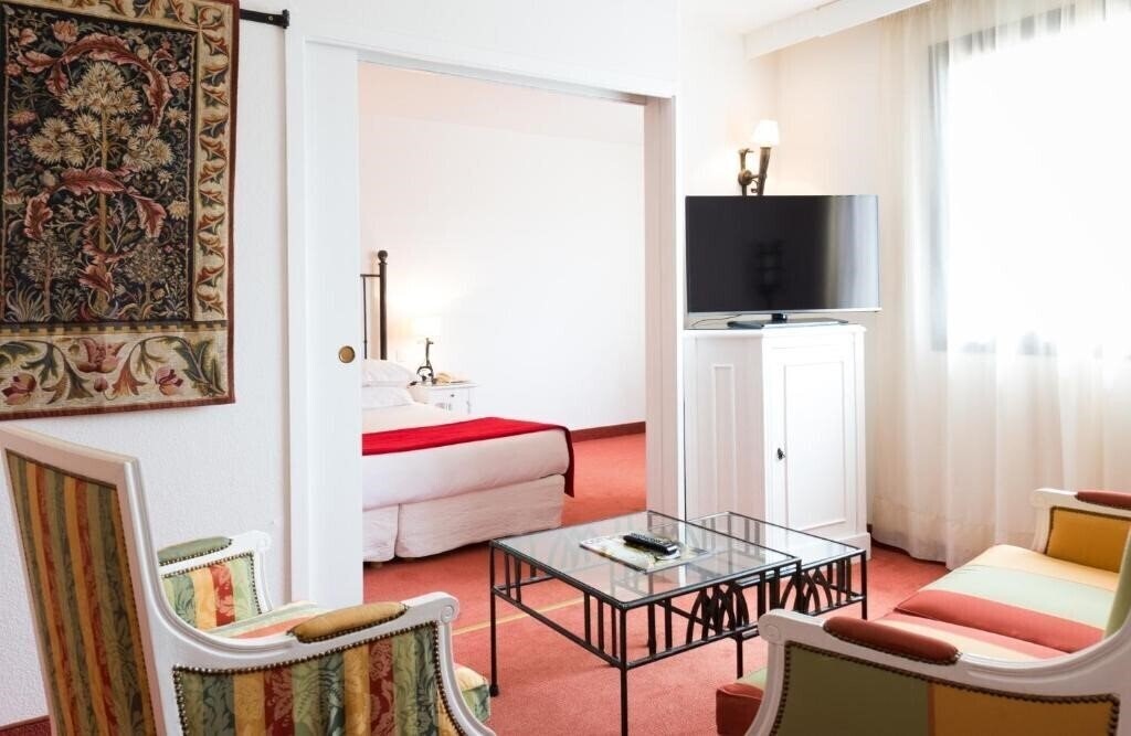 Avignon Grand Hotel 4* суреті