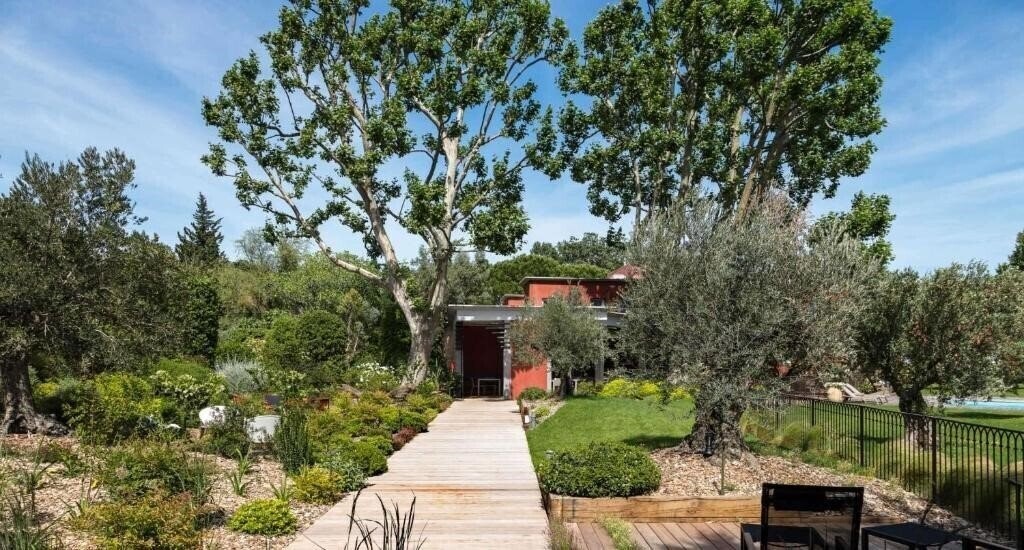 Best Western Plus Le Lavarin 4* суреті