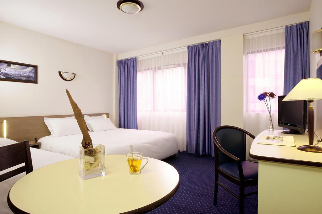 Отель Appart'City Bordeaux Centre 3*