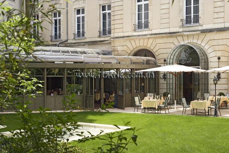 La Cloche 5* қонақ үйі