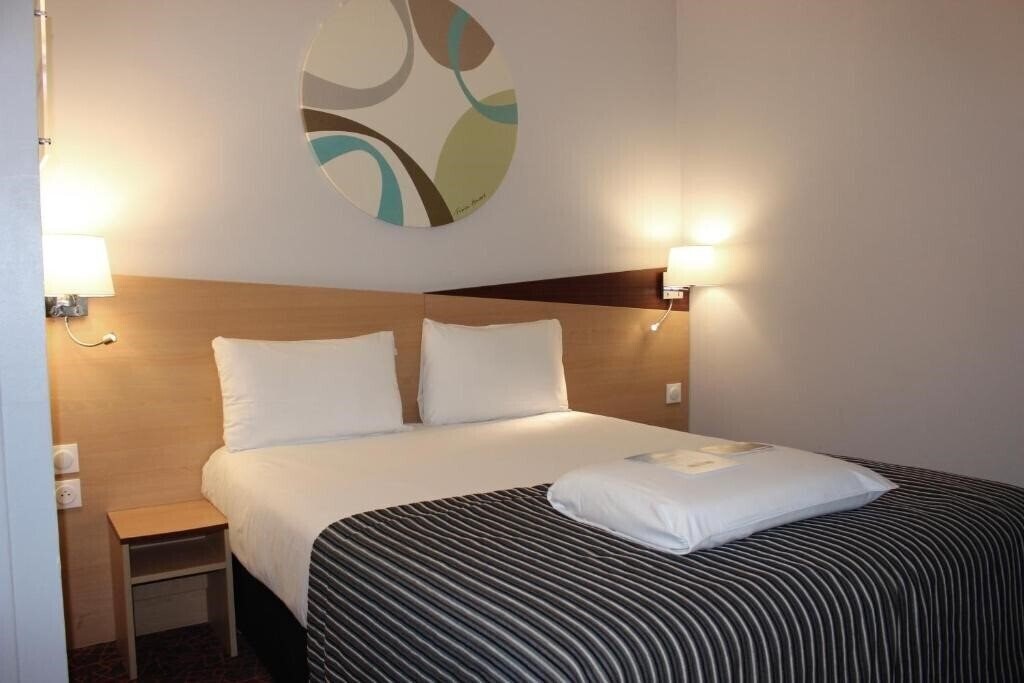 Hotel Kyriad Dijon Gare 3* суреті