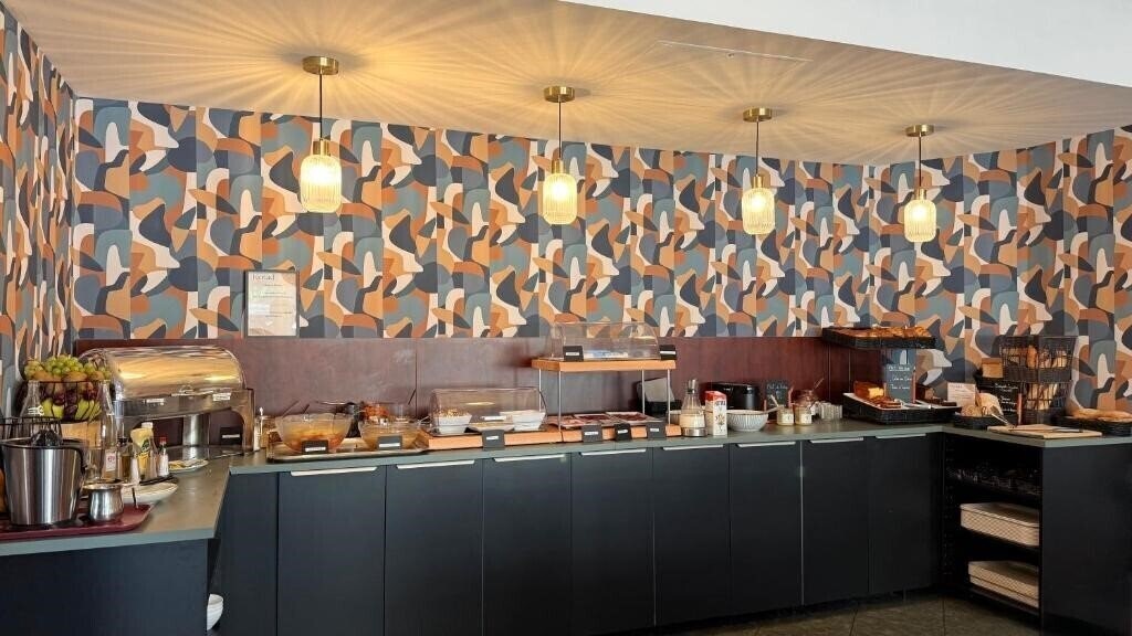 Hotel Kyriad Dijon Gare 3* суреті