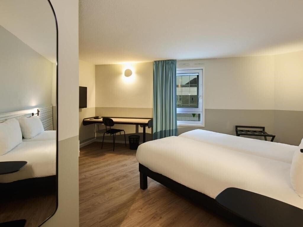 Ibis Styles Poissy Paris 3* суреті