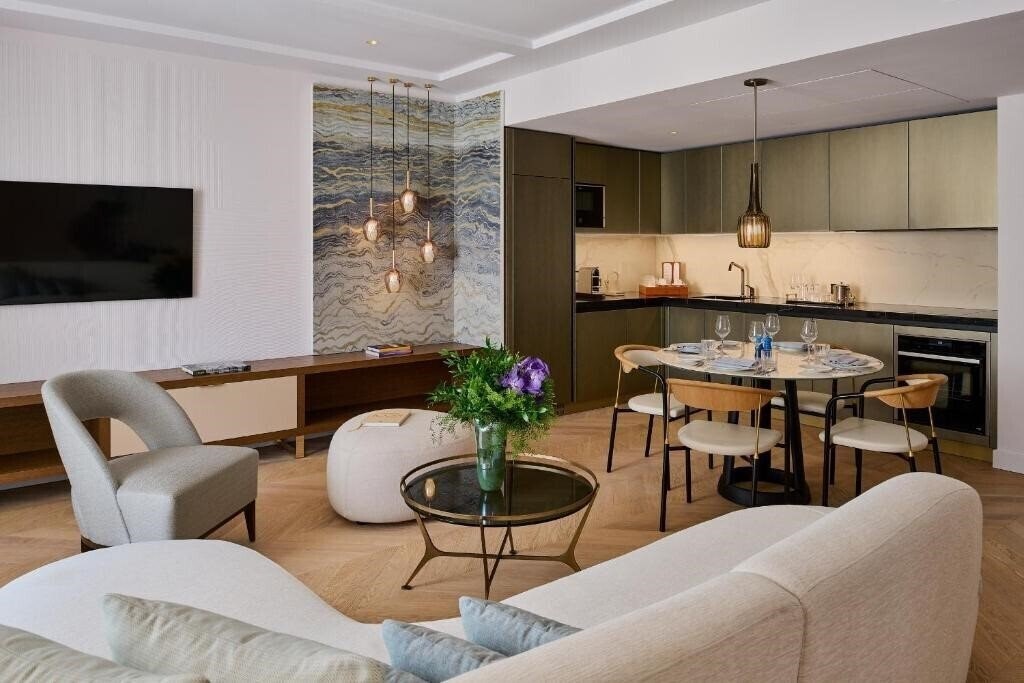 Carlton Intercontinental Palace 5* суреті