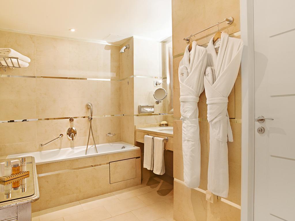 Renoir Boutique Hotel 4* фотосуреті