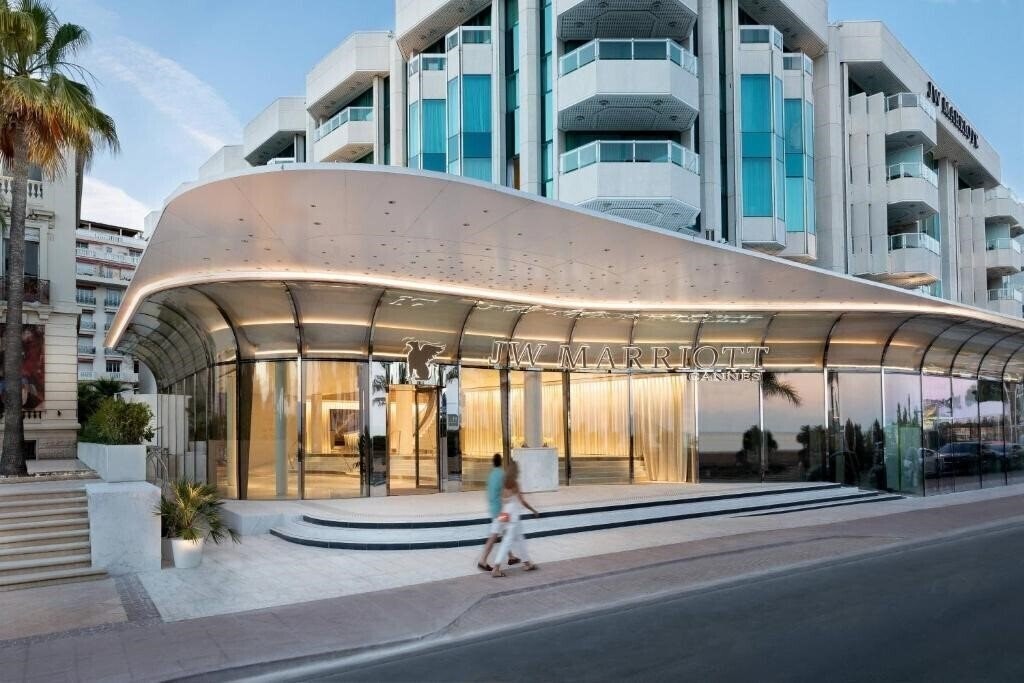 JW Marriott Cannes (ex. Palais Stephanie) 5* суреті