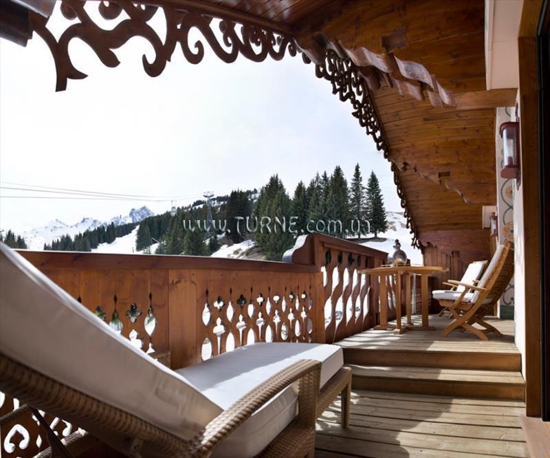 Hotel De La Loze 3* қонақ үйі