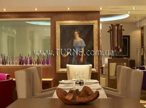 Le Strato 5* қонақ үйі