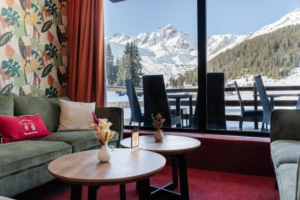 Lake Hotel Courchevel 1850 4* суреті
