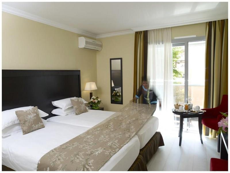 Helios Hotel 4* суреті