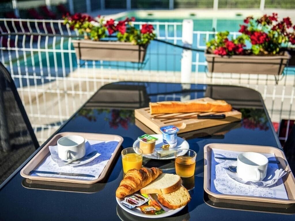 Изображение Ibis Budget Hyeres Centre Ville 2*