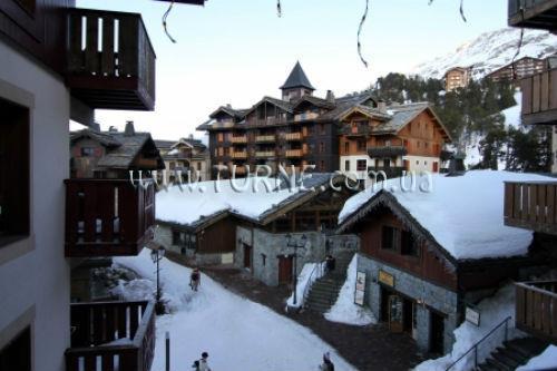 Отель Pierre & Vacances Premium Arc 1950 Le Village 4*