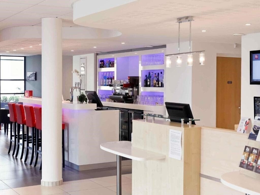 Отель Ibis Lyon Est Chaponnay 3*
