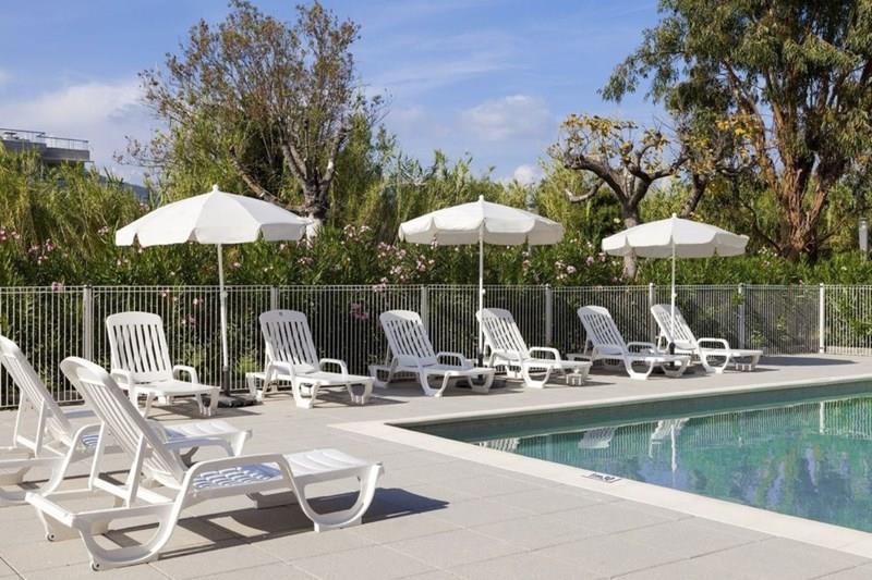 Изображение Comfort Suites Cannes Mandelieu 3*