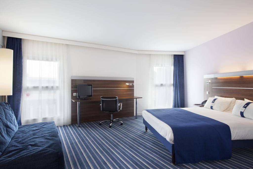 Фото Holiday Inn Express Marseille Saint Charles 3*
