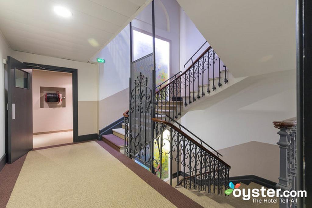 Kyriad Gare 3* суреті