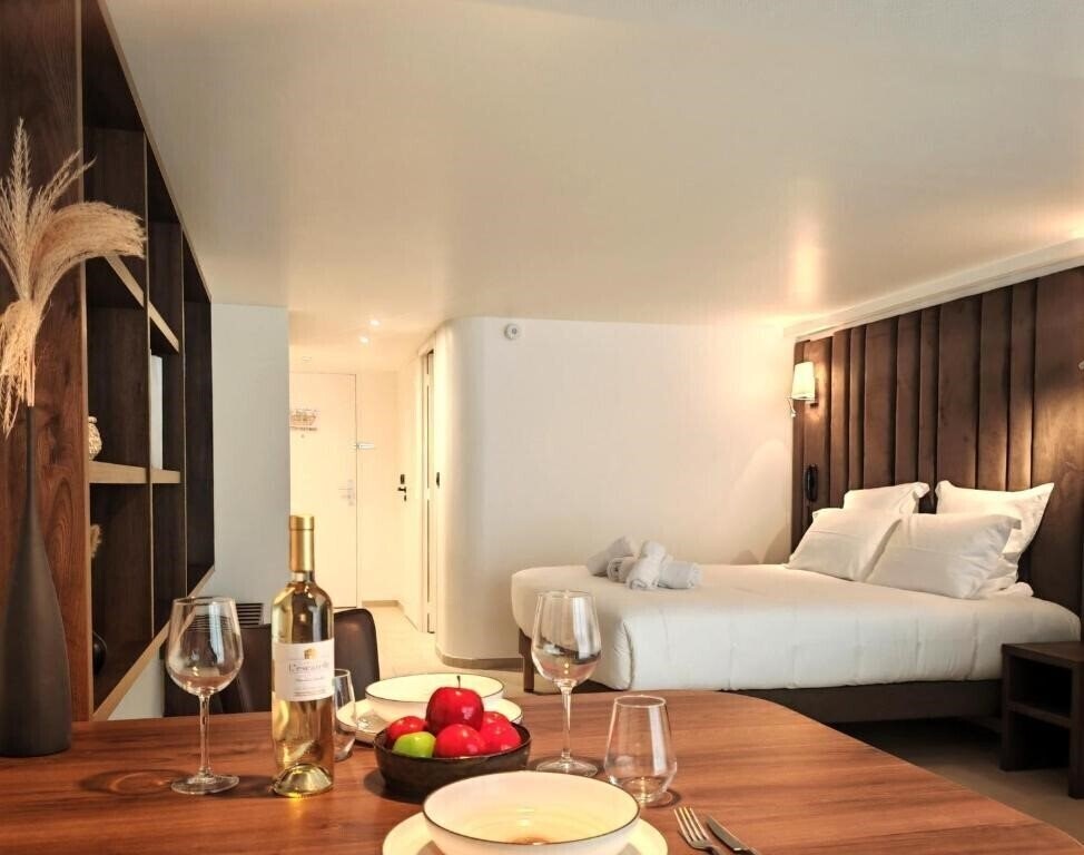 Hotel Monsigny 3* суреті