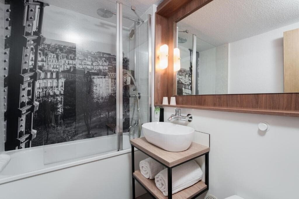 Фото Campanile Nice Aeroport 2*