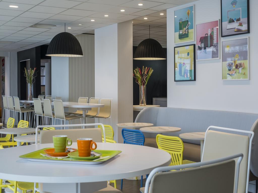 Image style center. Ibis Styles Tbilisi Center. Ibis Styles Singapore Albert.