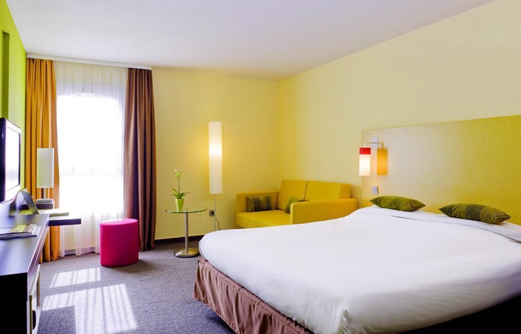 Отель Ibis Styles Nice Vieux Port 3*