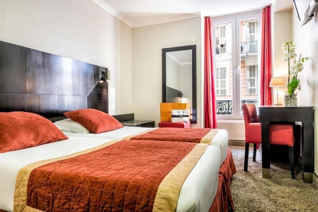 Фото De Suede 3*