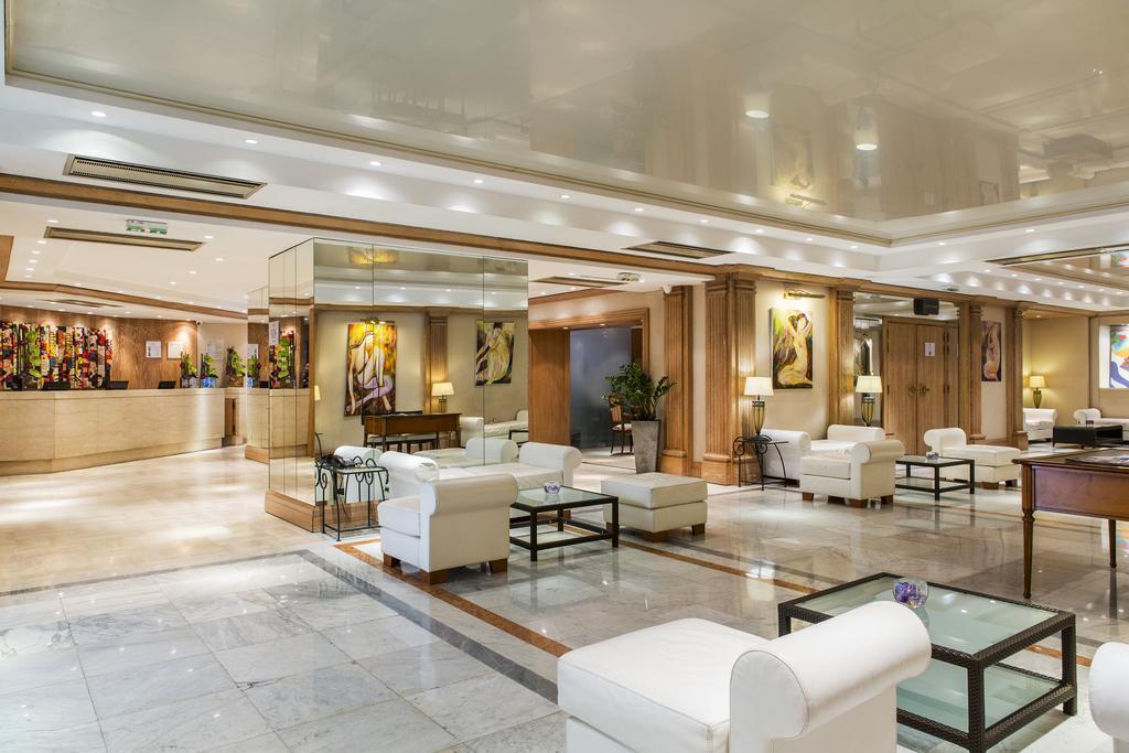 Картинка B4 Plaza 4*