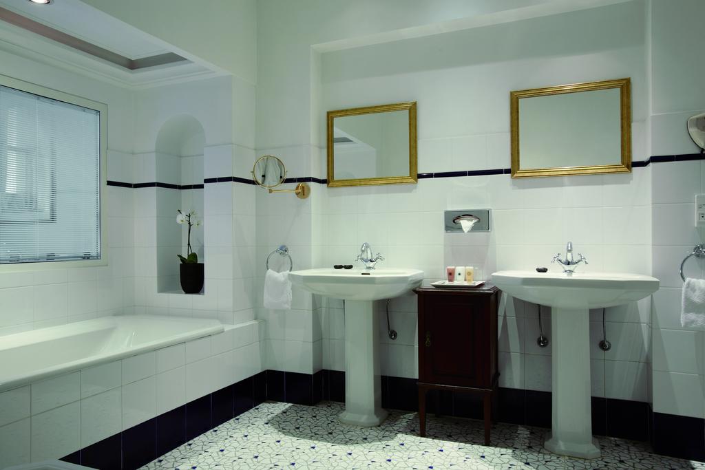 B4 Nice Park 4* суреті