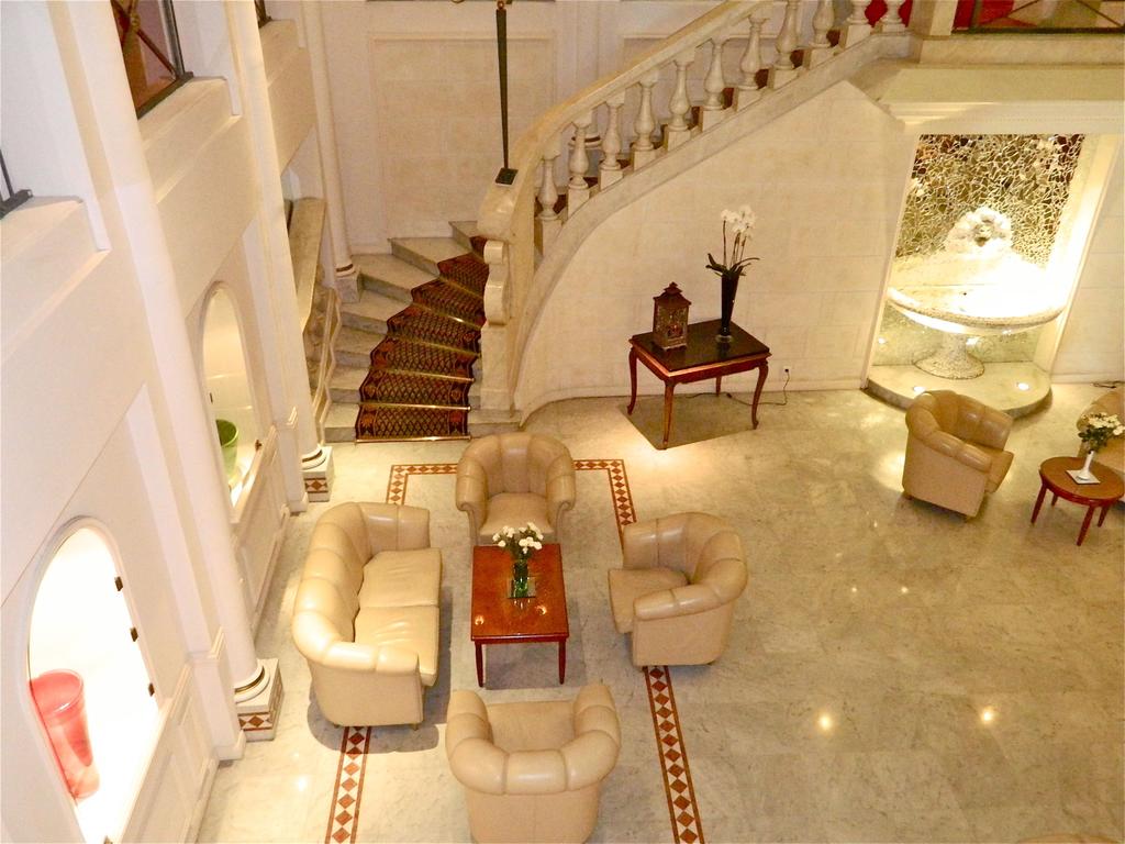 B4 Nice Park 4* қонақ үйі