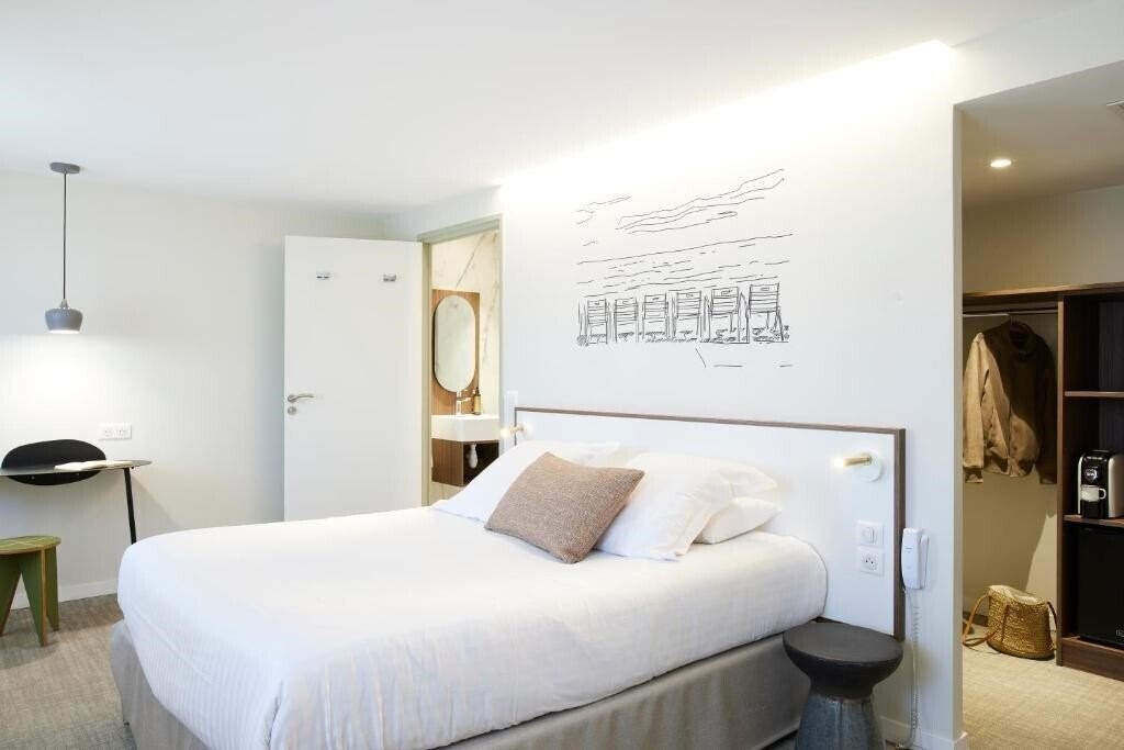 Kyriad Port 3* суреті