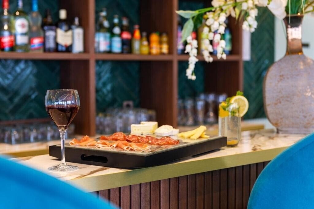 Изображение The Originals Boutique, Hotel Porte de Dieppe 3*