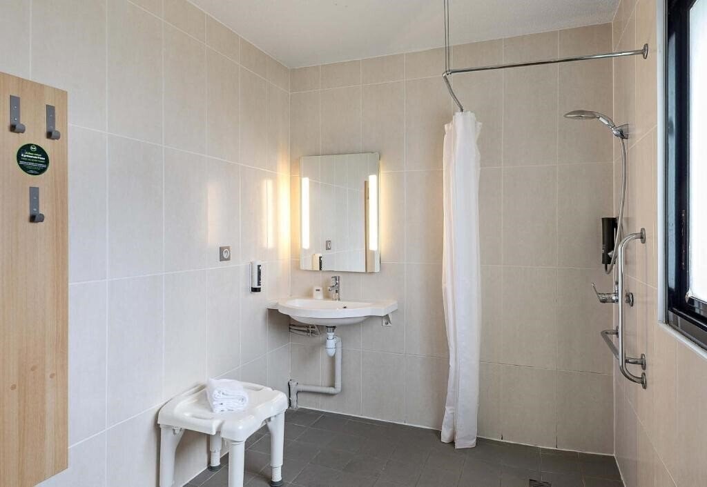 B&B Hotel Rouen Saint Etienne du Rouvray 2* суреті