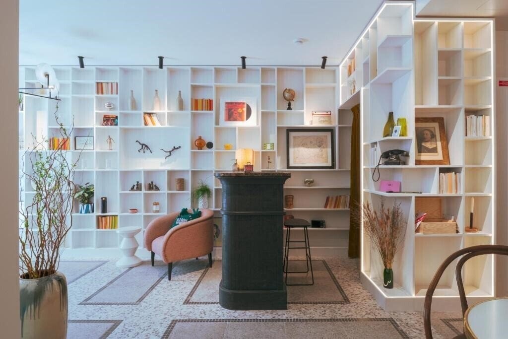 Troyon 2* қонақ үйі