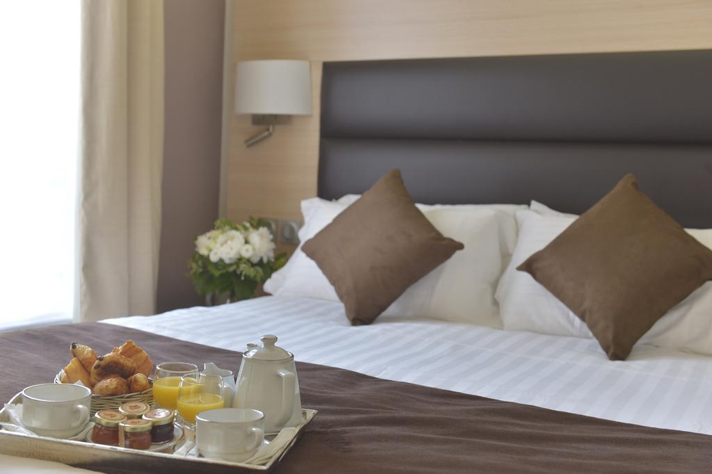 Unic Saint Germain 4* суреті