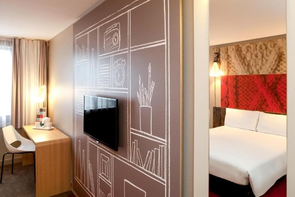 Ibis Bourget 2* суреті