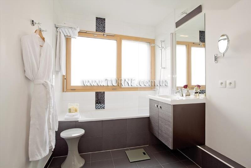 Отель Residhome Paris Issy Les Moulineaux 4*