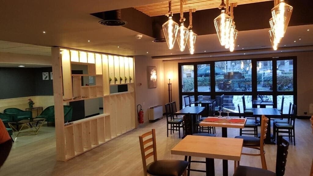 Euro hotel Paris Creteil 3* фотосуреті