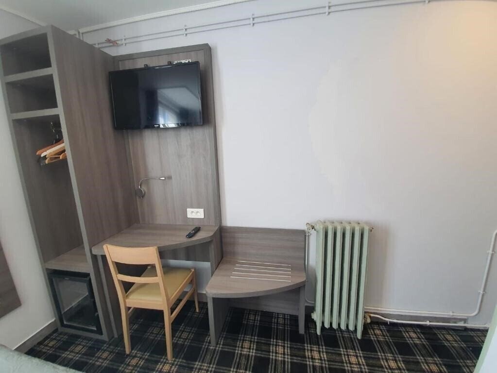 Savoy Hotel 2* суреті