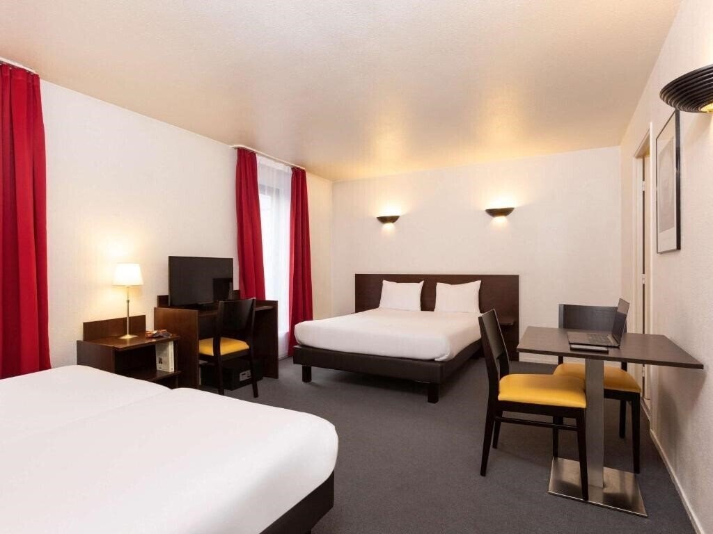 Отель Adagio Access La Defense Leonard De Vinci 3*