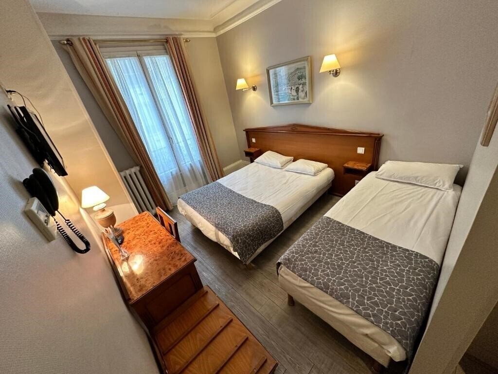 Фото At Gare Du Nord 3*